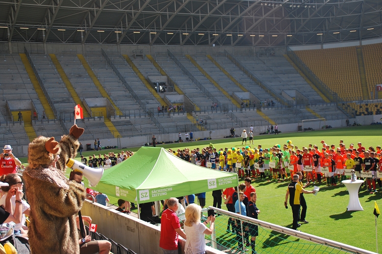 780x520SZ Fan WM C  18.6 (20).JPG